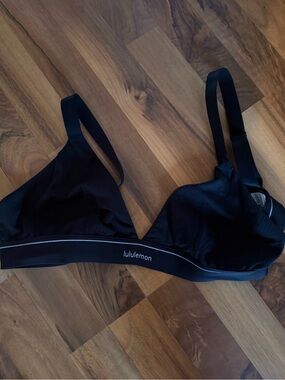 lululemon athletica Black Wireless Light-Support Bralette